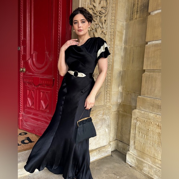 1930s Paramour Bias Cut Gown - Black & Ivory Satin - Picture 4 of 14